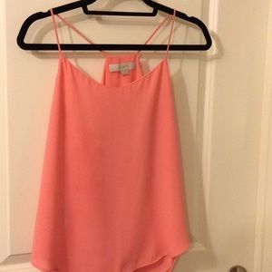 coral top - perfect for spring 🌷
